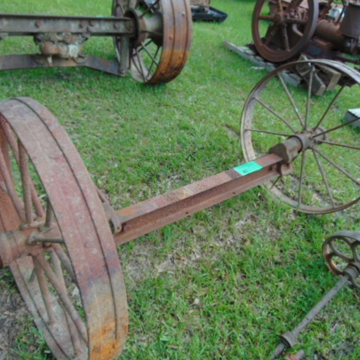 4" X 32" STEEL WHEELS ON 60" AXLE