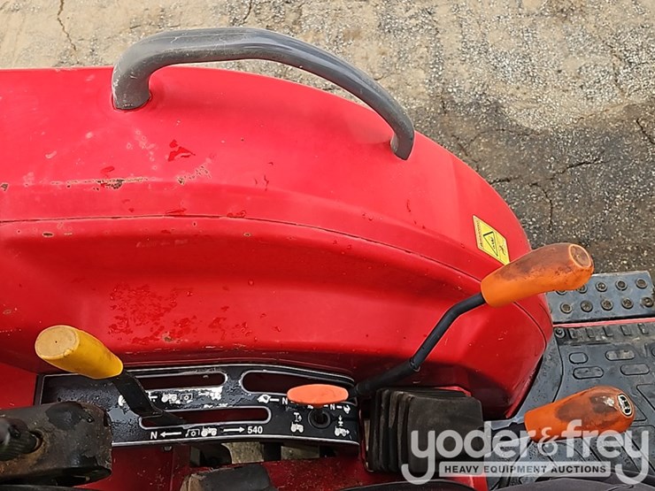 2014-massey-ferguson-1749-image-42