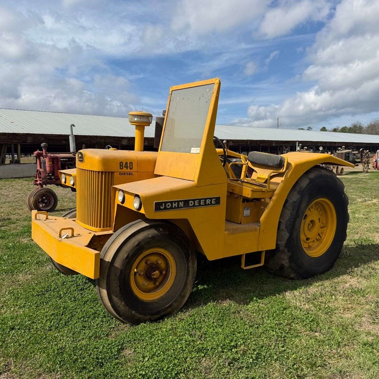 JOHN DEERE 840
