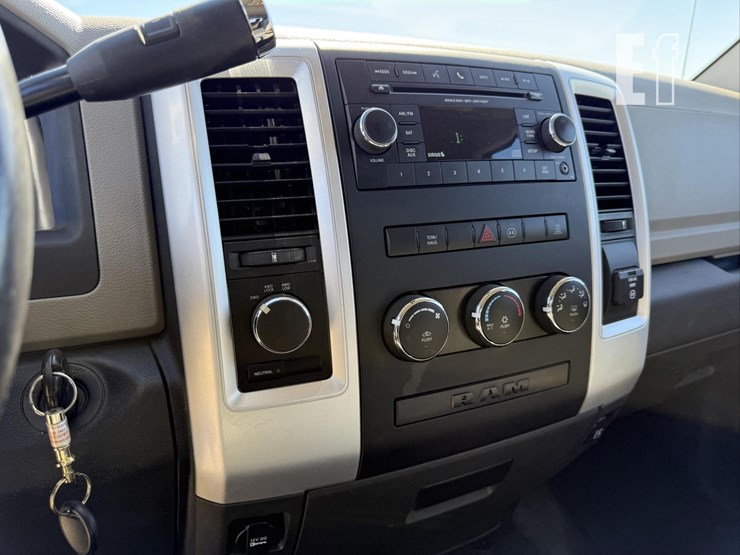 2011-ram-2500-big-horn-image-38