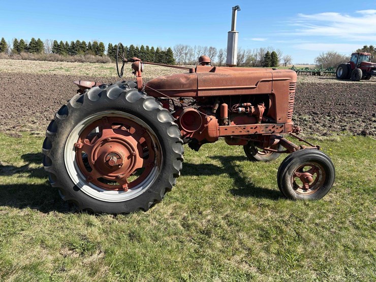 1951-farmall-m-tractor-image-7