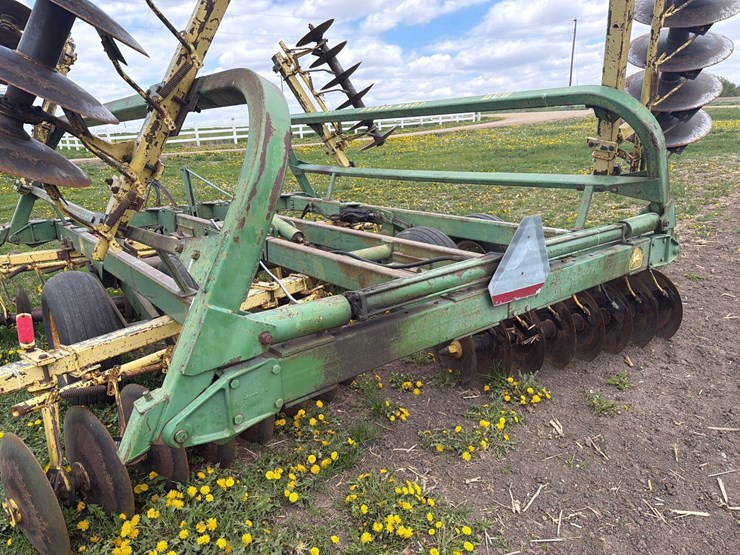 john-deere-230-image-5