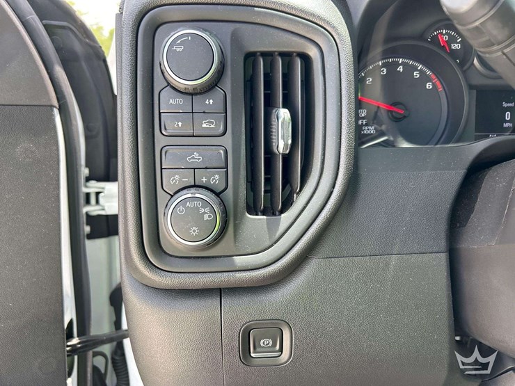 2022-chevrolet-silverado-1500-image-15