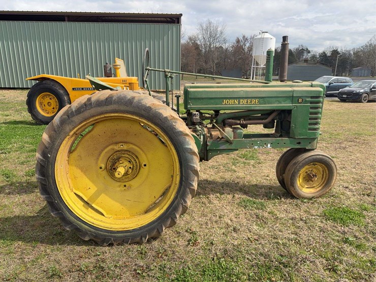 john-deere-b-image-6