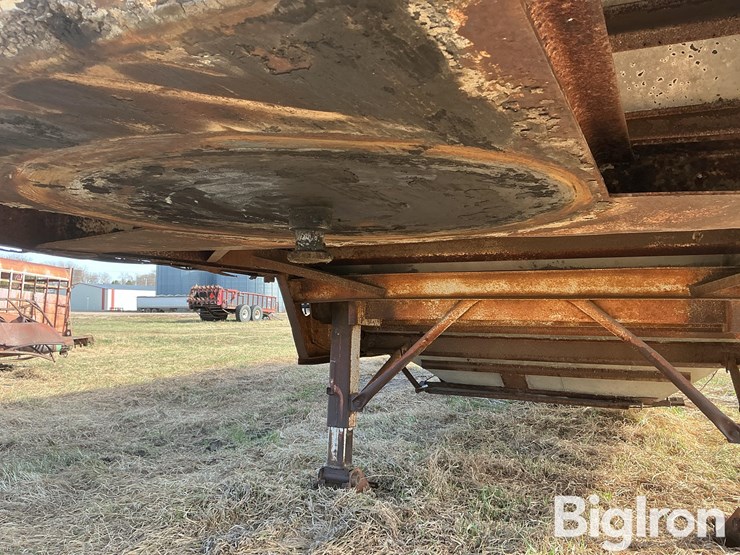 1973-hobbs-grain-trailer-image-15