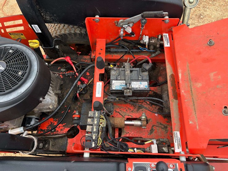 badboy-elite-60"-zero-turn-mower-(676-hours)-image-16