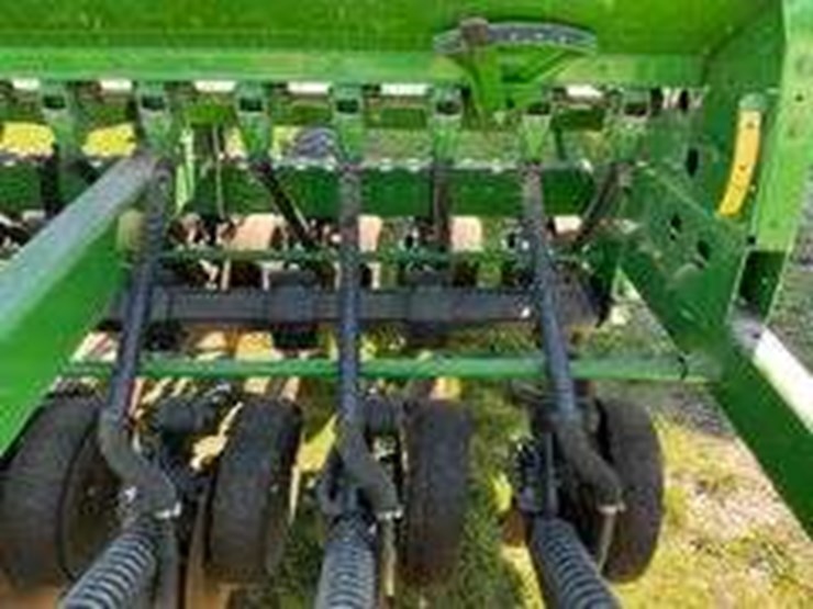 john-deere-1590-image-8