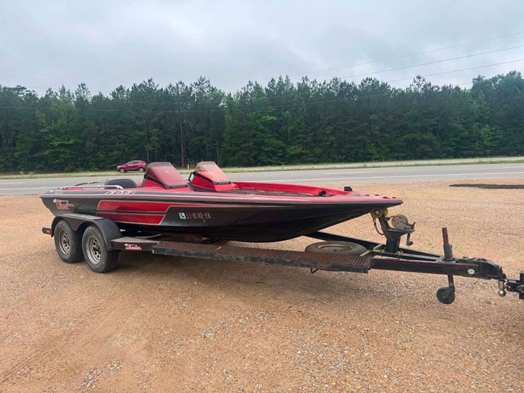 skeeter-sf175df-bass-boat-(no-motor)-image-9