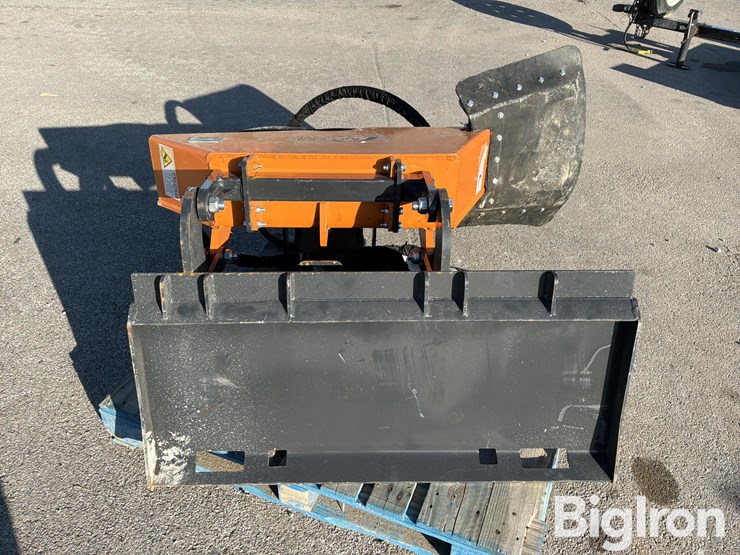 2025-massey-ferguson-730-image-6