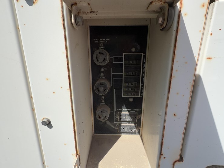 wisper-watt-dca-400ssv-generator-image-15