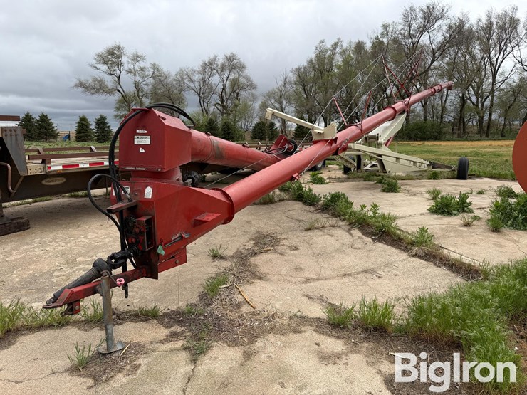buhler-farm-king-1395-image-1