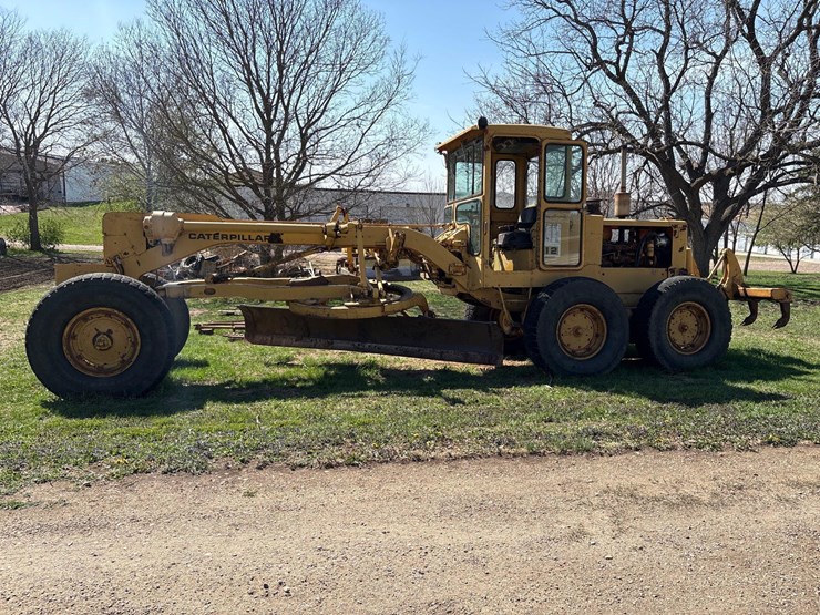 caterpillar-12f-image-1