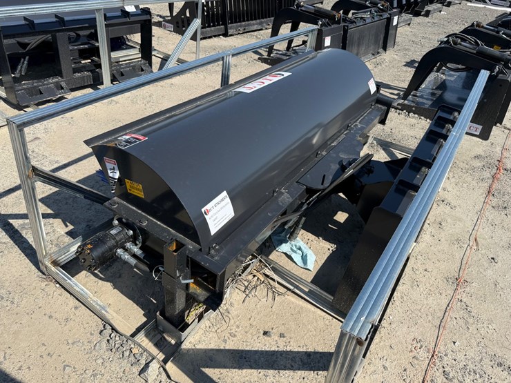 #2040-•-unused-jct-skid-steer-angle-broom-inv#-45721-image-1