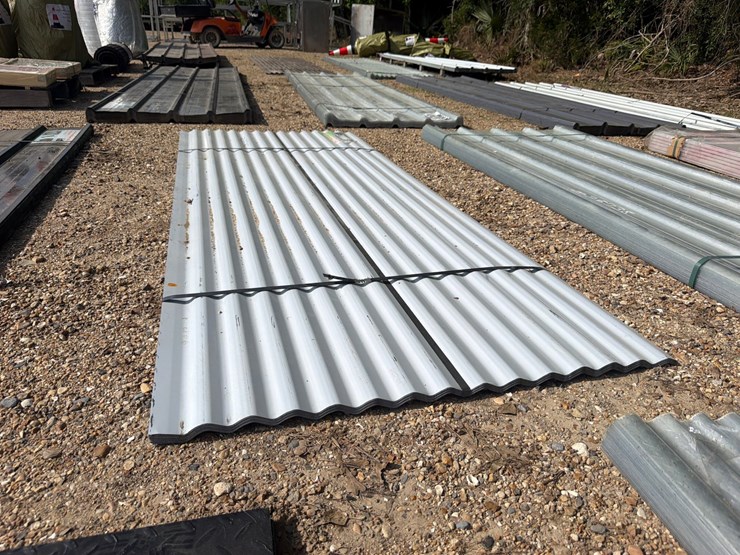 #5150-•-bundle-of-3ft-x-8ft-white-metal-roof-panels-image-1