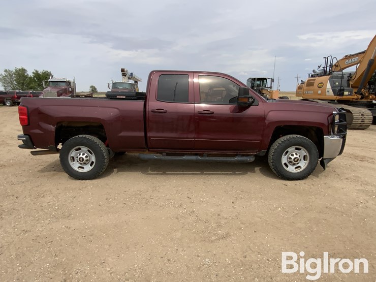 2015-chevrolet-silverado-2500-image-4