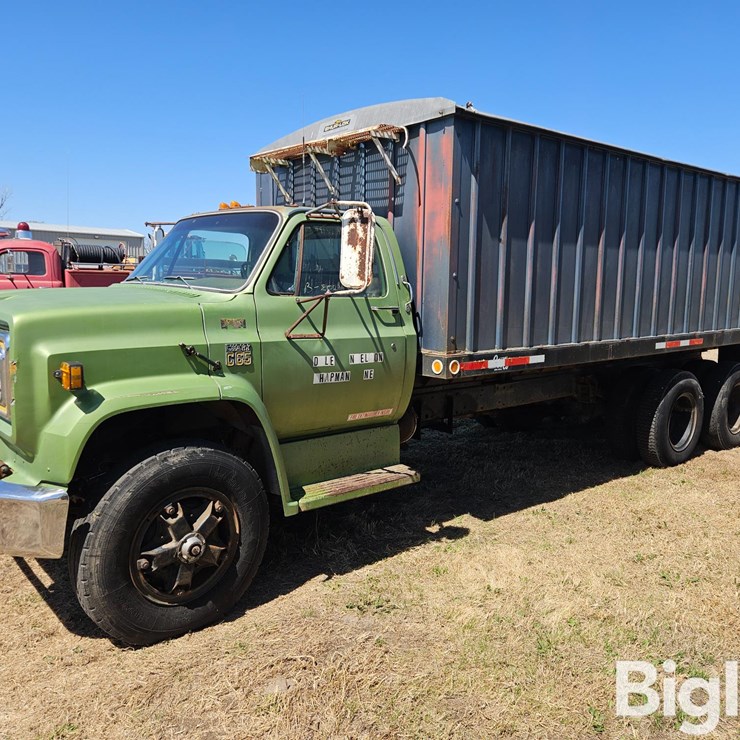 1976 CHEVROLET C65