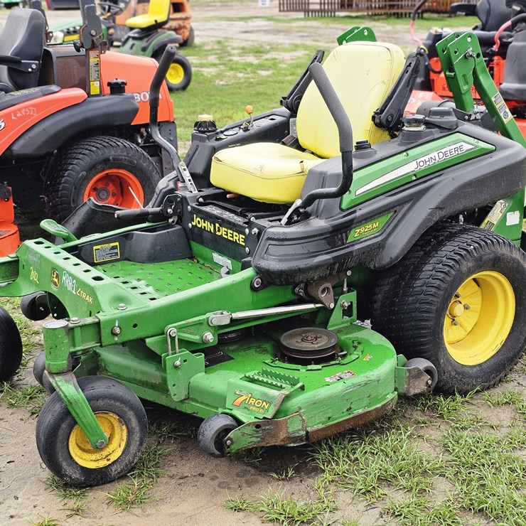 JOHN DEERE Z925M