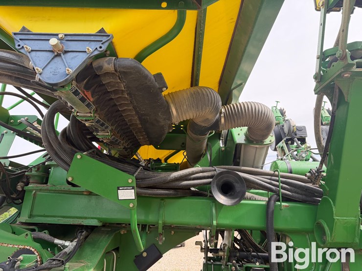 2009-john-deere-1790-image-12