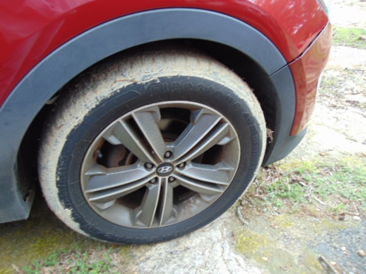 2013-hyundai-santa-fe-image-11