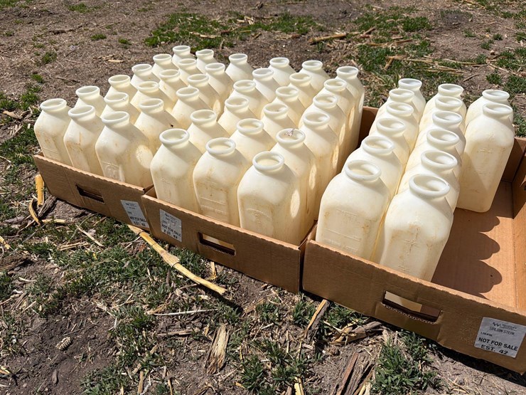 50-2-quart-calf-bottles-image-6