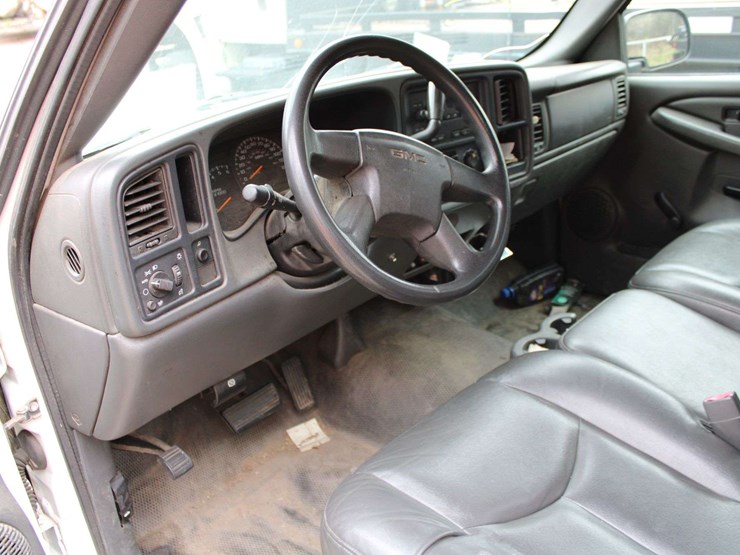 2005-gmc-sierra-1gtec14xx5z319693-mileage:-unknown-image-13