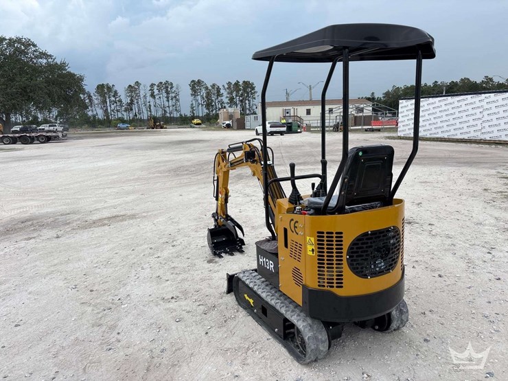 2026-cfg-industrial-h13r-mini-excavator-image-4