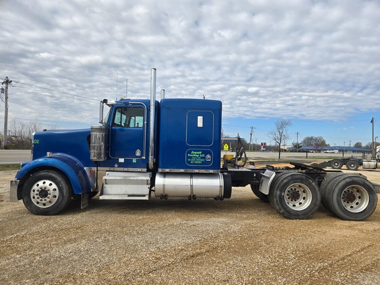 1999-kenworth-w900-image-8