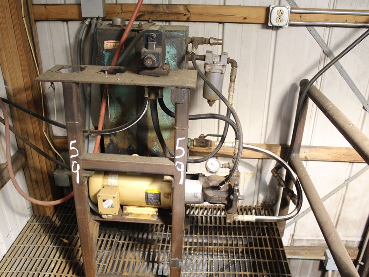 5hp-hydraulic-power-pack-runs-barn-sweep-image-1