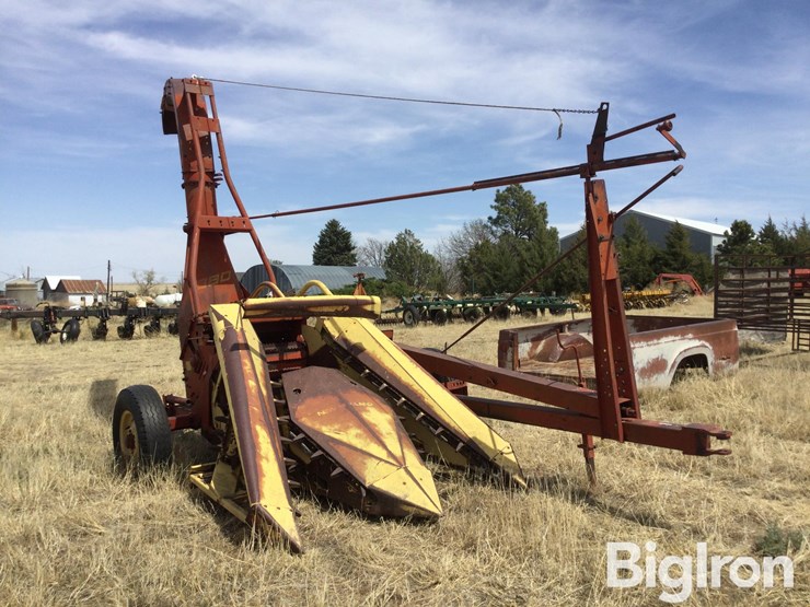 new-holland-880-image-3