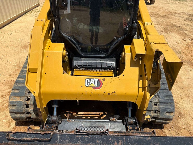 2021-caterpillar-279d3-image-22