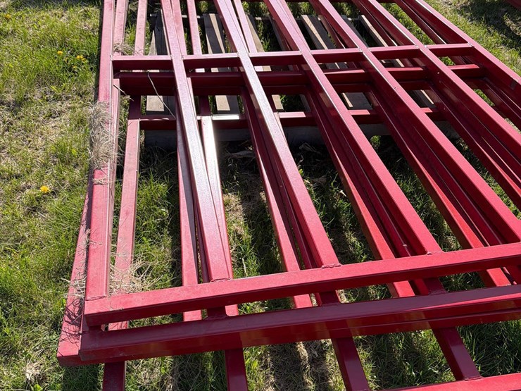 5-12ft-7-bar-livestock-gates-image-4