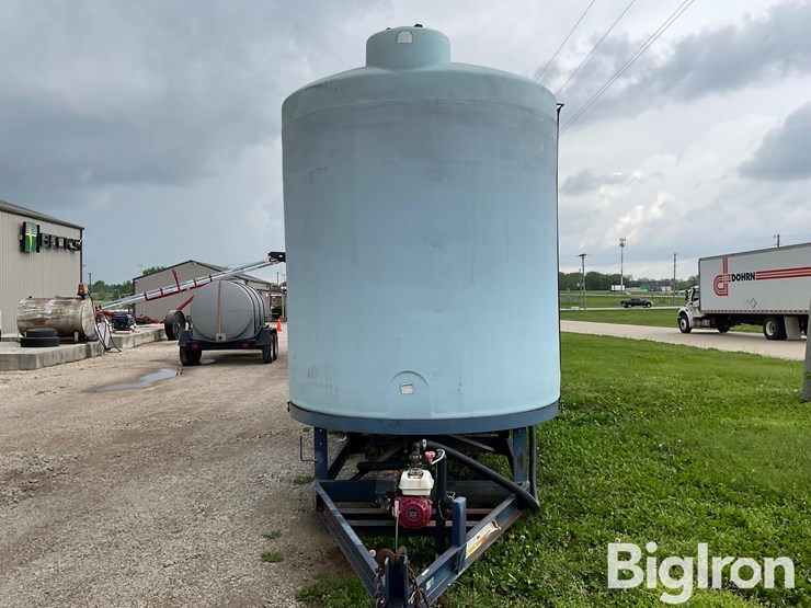 9,000-gallon-portable-liquid-fertilizer-tanks-image-2