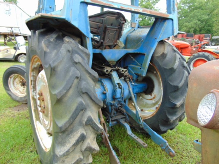 ford-4000-image-6