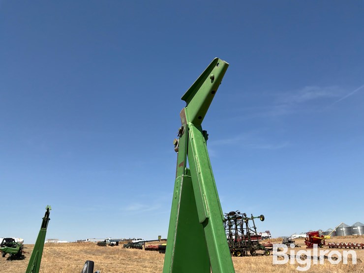 john-deere-7300-image-12