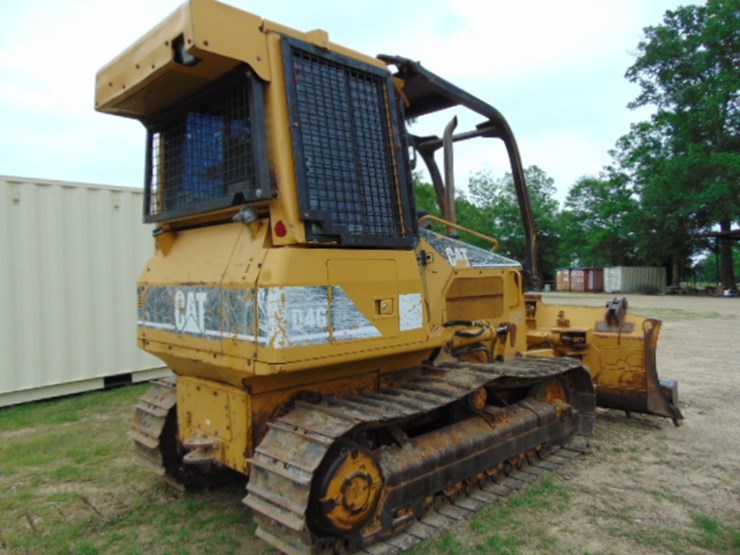 2005-caterpillar-d4g-xl-image-2