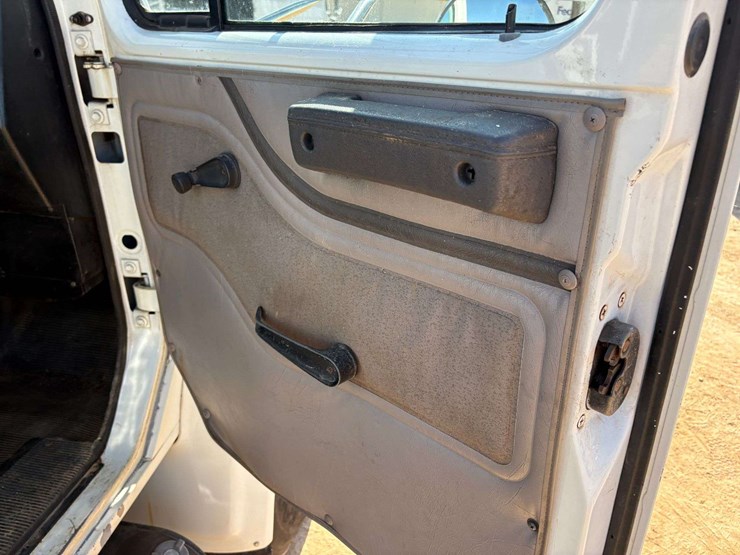 2000-international-4700-image-18
