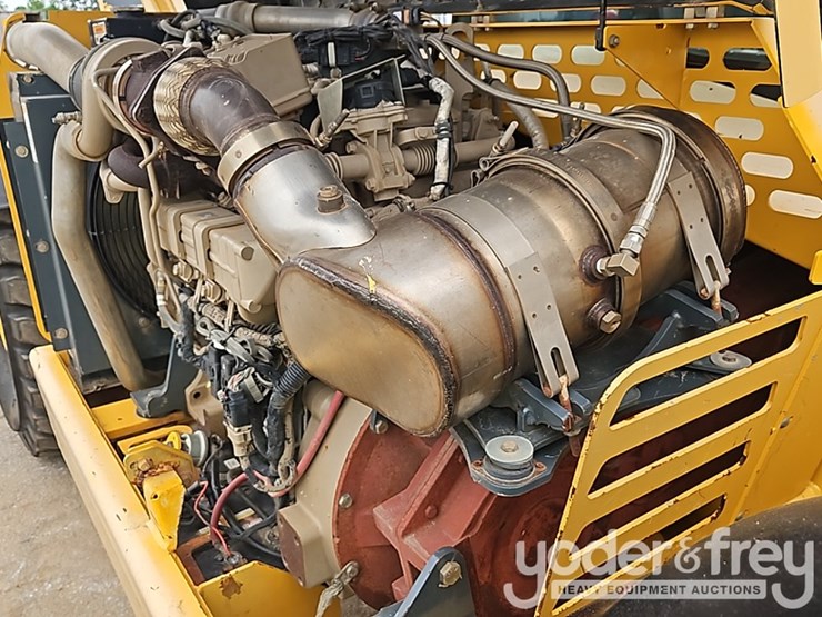 2013-gehl-dl11-image-44