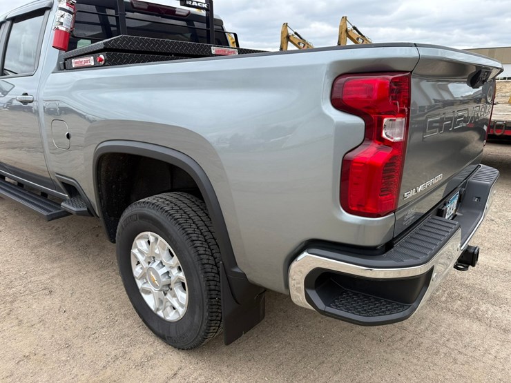 2024-chevrolet-3500-image-20