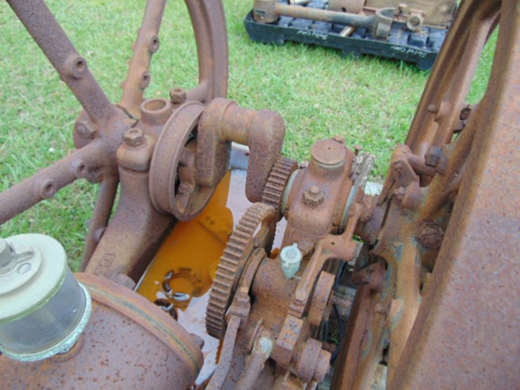 international-harvester-engine-image-3