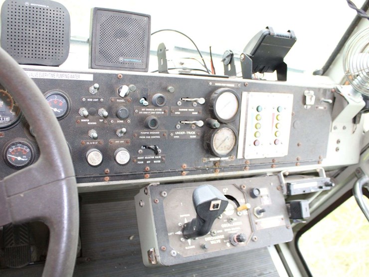 1991-oshkosh-t1500-image-40