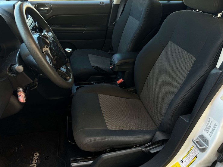 2012-jeep-compass-image-20