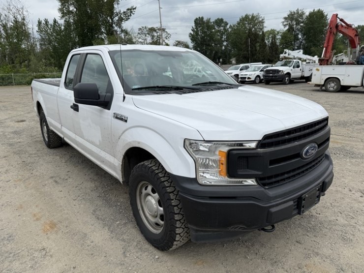 2018-ford-f150-xl-image-2
