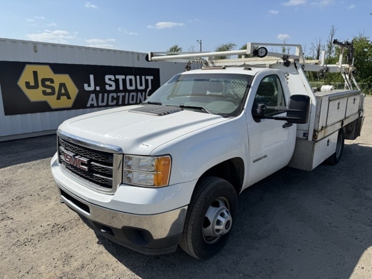 2014-gmc-sierra-3500-image-1