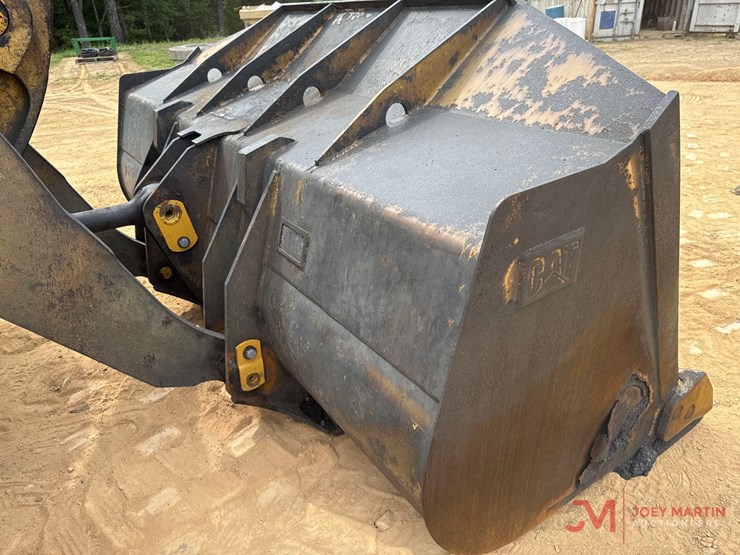 caterpillar-416-image-18