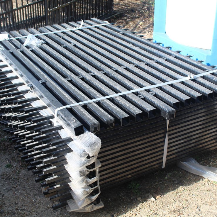 #5112 • BUNDLE OF 100FT WROUGHT IRON POWDER COATED FENCE