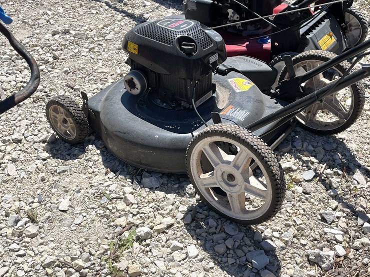 #6983-•-poulan-lawn-mower-image-5