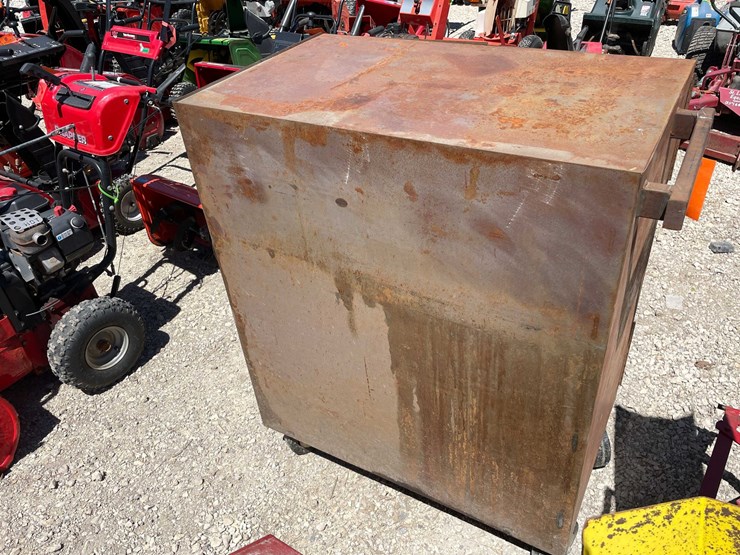 #7412-•-steel-cabinet-on-wheels-image-3