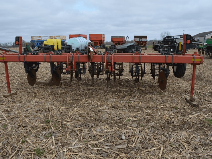 brillion-2-210-6-row-zone-builder-image-1