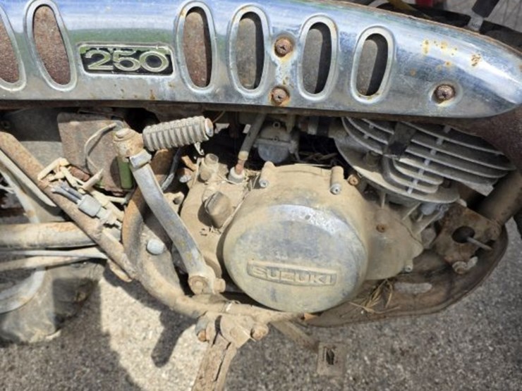 1971-suzuki-ts250-motorcycle-image-11
