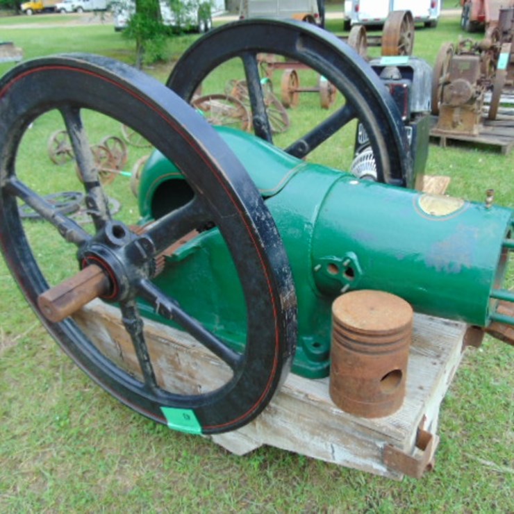 FAIRBANKS MORSE HIT/MISS ENGINE